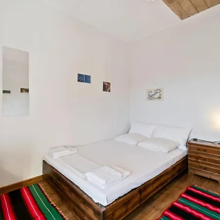 Cosy In With Garden Apartment *